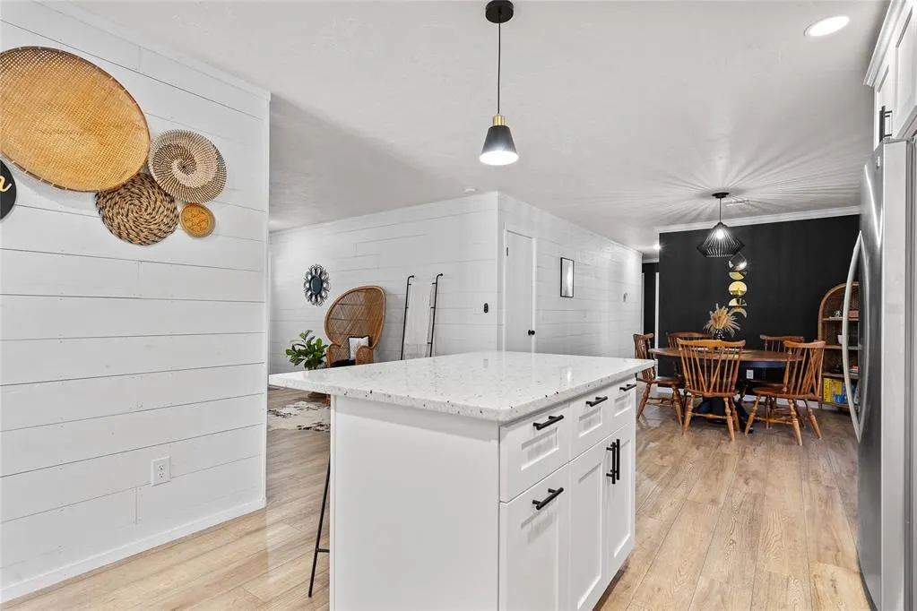 Photo 11 — 2093 Castlerock Drive, Sulphur, OK 73086
