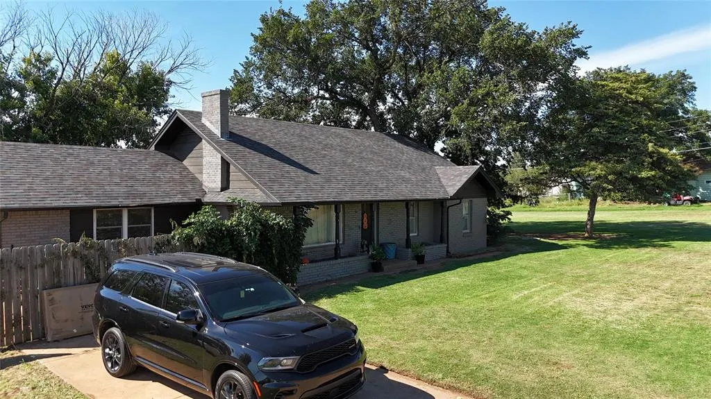 Photo 2 — 201 N 3 RD Street, Weatherford, OK 73096