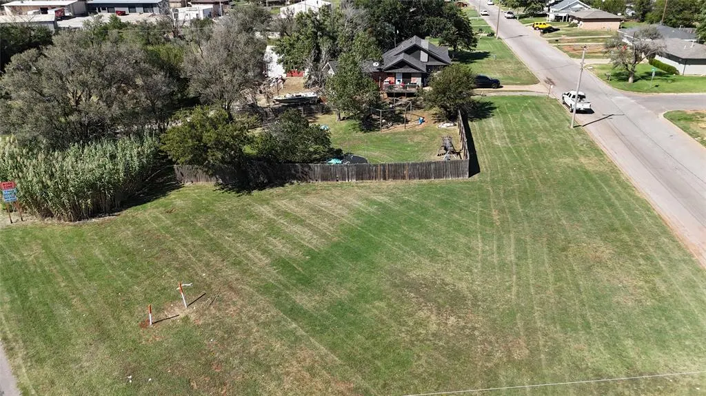 Photo 4 — 201 N 3 RD Street, Weatherford, OK 73096