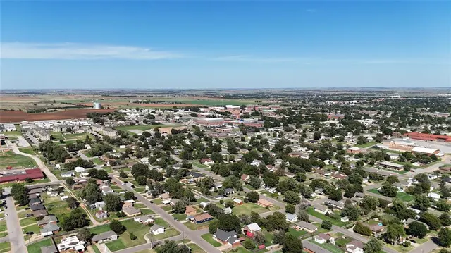 Photo 6 — 201 N 3 RD Street, Weatherford, OK 73096