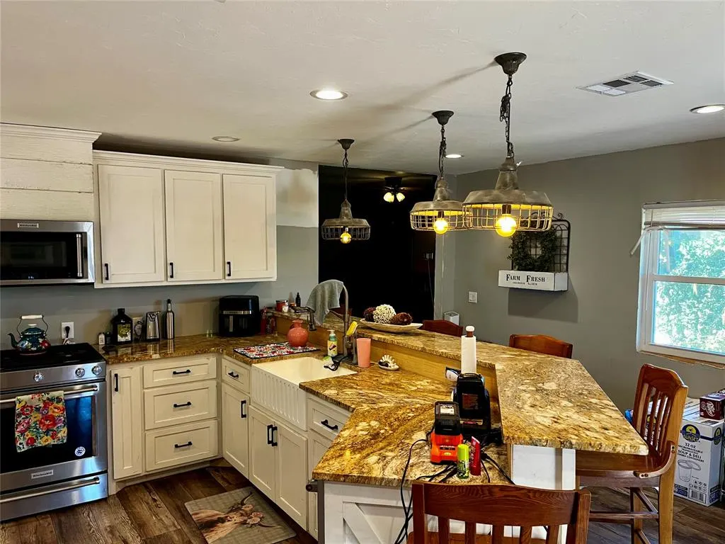 Photo 11 — 201 N 3 RD Street, Weatherford, OK 73096