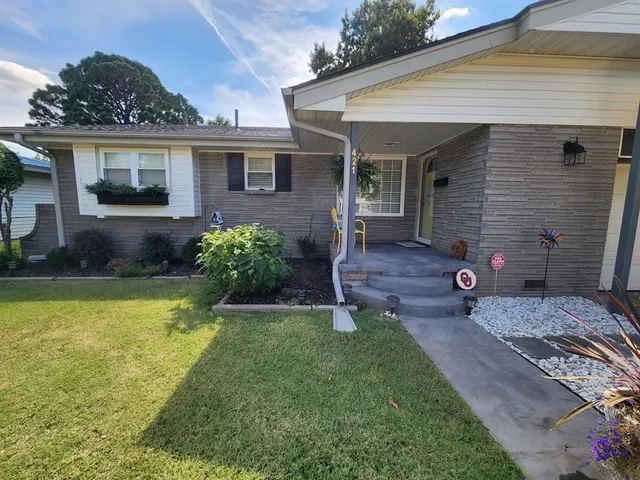 Photo 3 — 421 Beals Place, Seminole, OK 74868