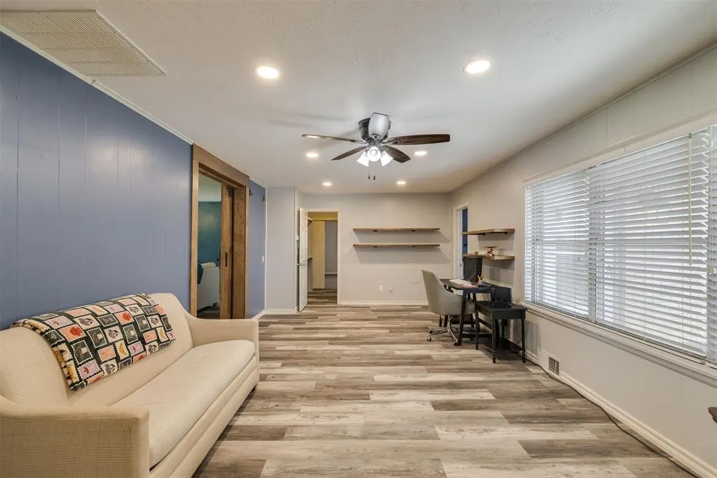 Photo 23 — 414 S Carol Street, Carnegie, OK 73015