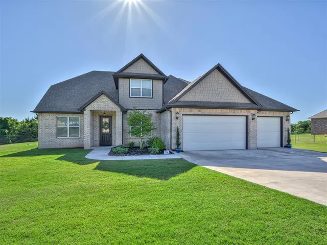 Photo 2 — 14608 Lockton Drive, Jones, OK 73049