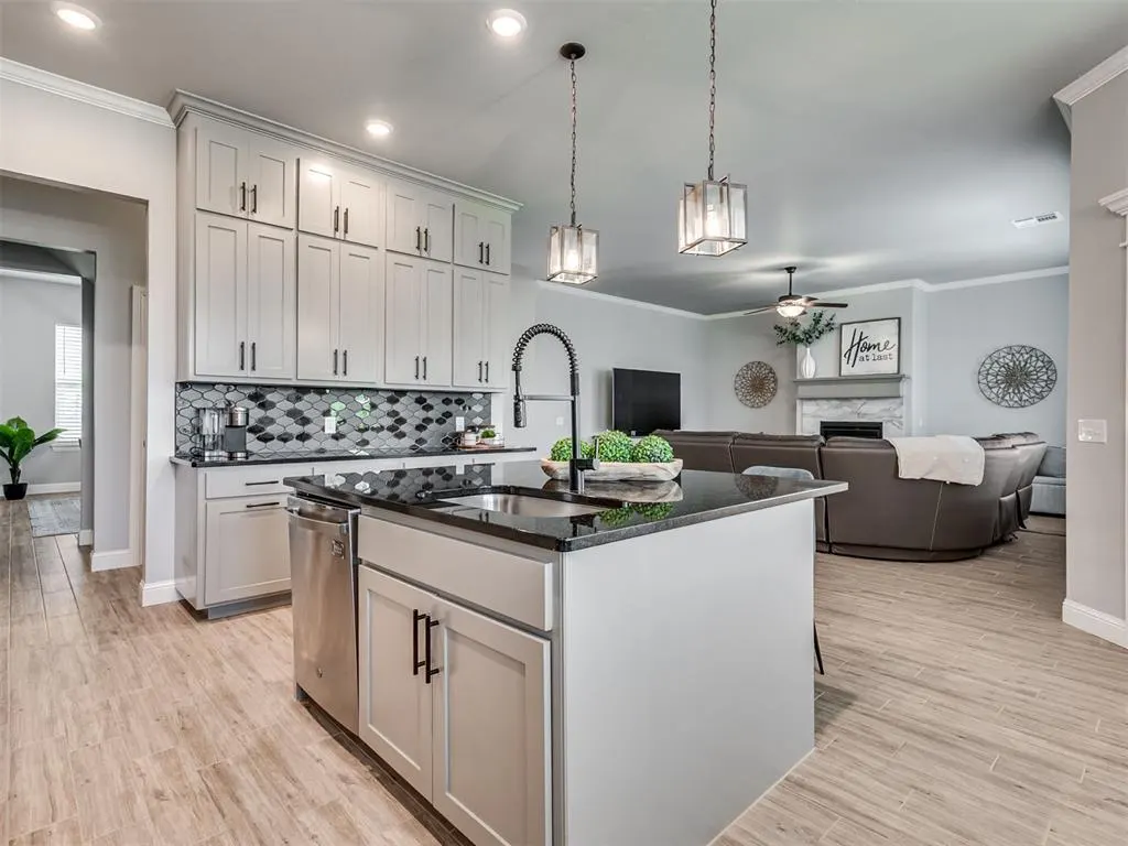 Photo 10 — 14608 Lockton Drive, Jones, OK 73049