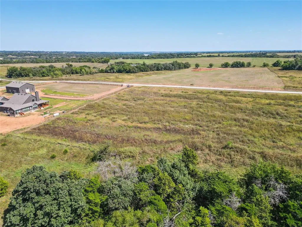 Photo 3 — 869 Cumberland Trail, Guthrie, OK 73044