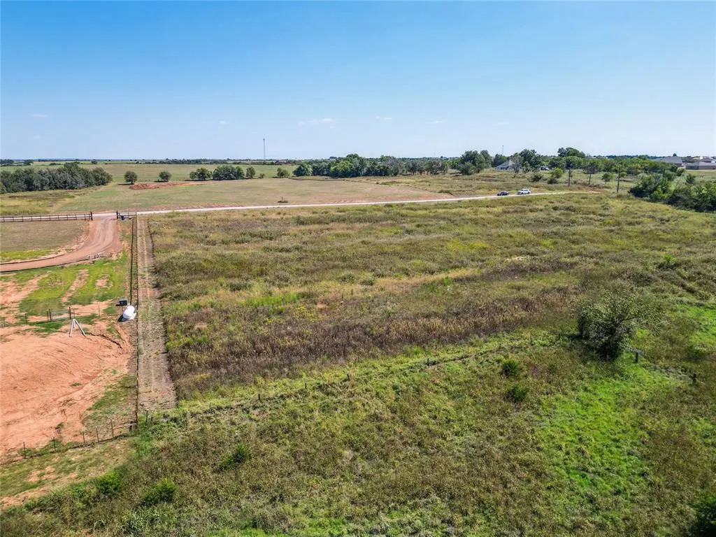 Photo 5 — 869 Cumberland Trail, Guthrie, OK 73044