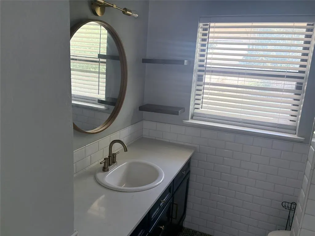 Photo 15 — 2923 NW 72nd Street, Oklahoma City, OK 73116