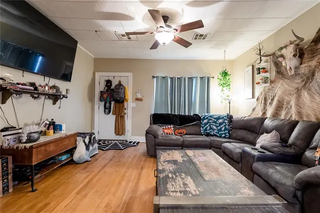 Photo 4 — 1011 W 5th Street, Elk City, OK 73644