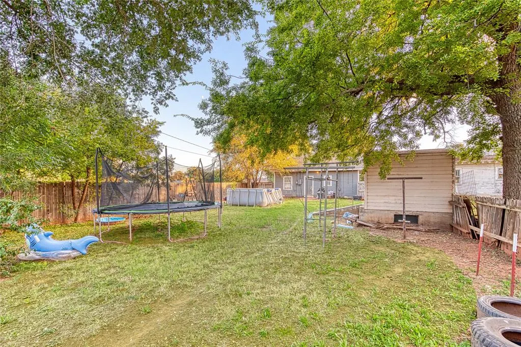 Photo 12 — 1011 W 5th Street, Elk City, OK 73644