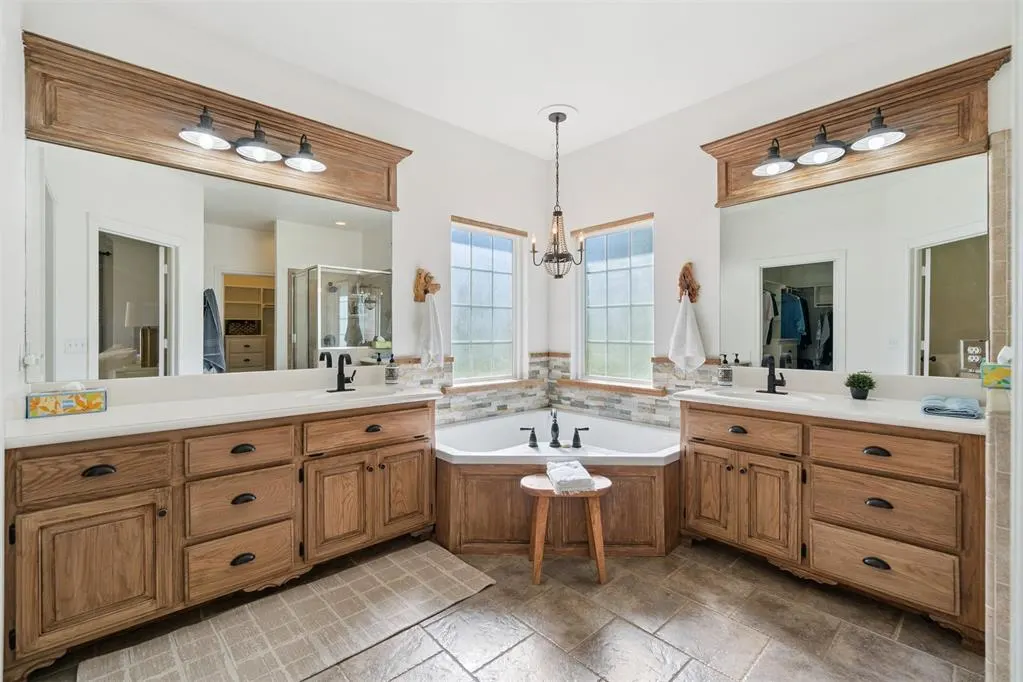 Photo 25 — 895 Choctaw Vista Drive, Choctaw, OK 73020