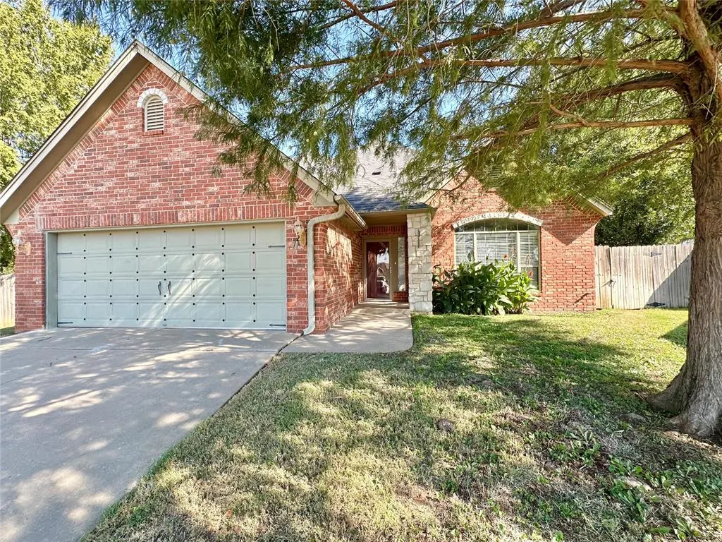 Front exterior — 1609 Cedar Bend Court, Shawnee, OK 74804