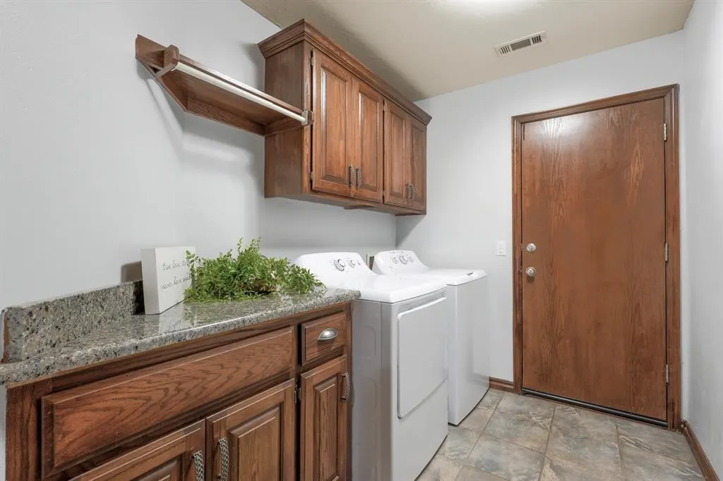 Photo 32 — 1609 Cedar Bend Court, Shawnee, OK 74804