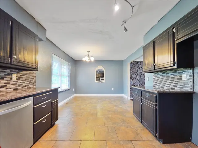 Photo 7 — 2343 County Road 1214, Blanchard, OK 73010