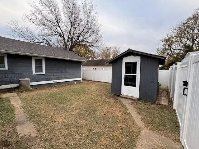 Photo 19 — 201 S 5th Street, Okemah, OK 74859