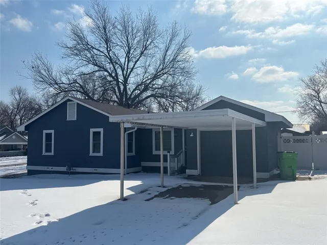 Photo 6 — 201 S 5th Street, Okemah, OK 74859