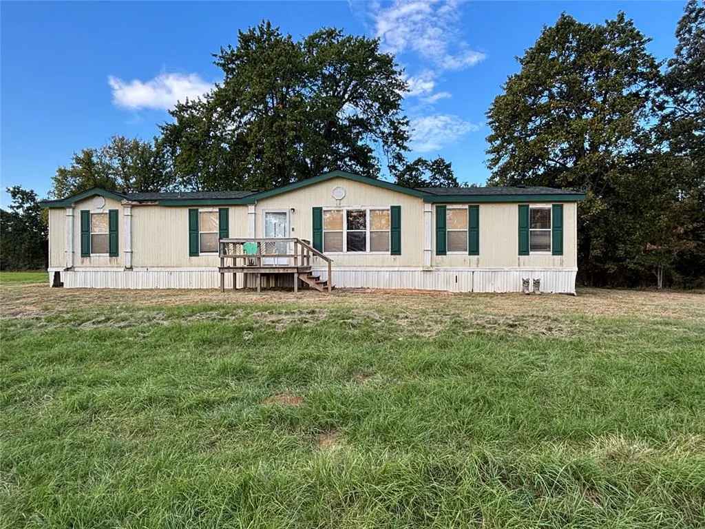 Photo 2 — 1965 Starlight Lane, Bennington, OK 74723