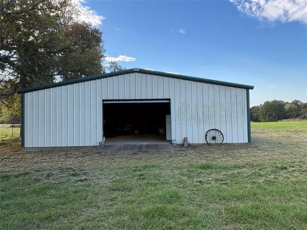 Photo 7 — 1965 Starlight Lane, Bennington, OK 74723