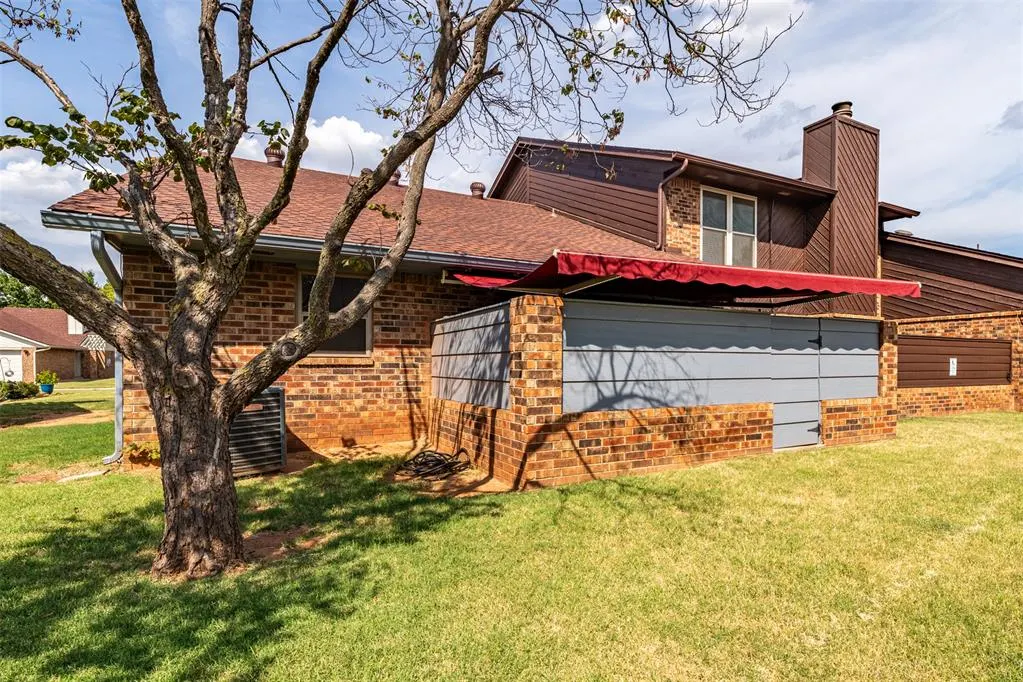 Photo 18 — 4704 Hemlock Lane, Oklahoma City, OK 73162