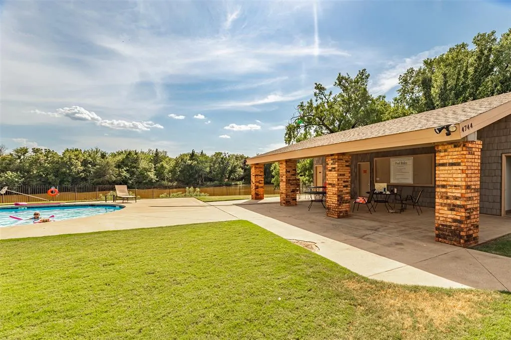 Photo 19 — 4704 Hemlock Lane, Oklahoma City, OK 73162