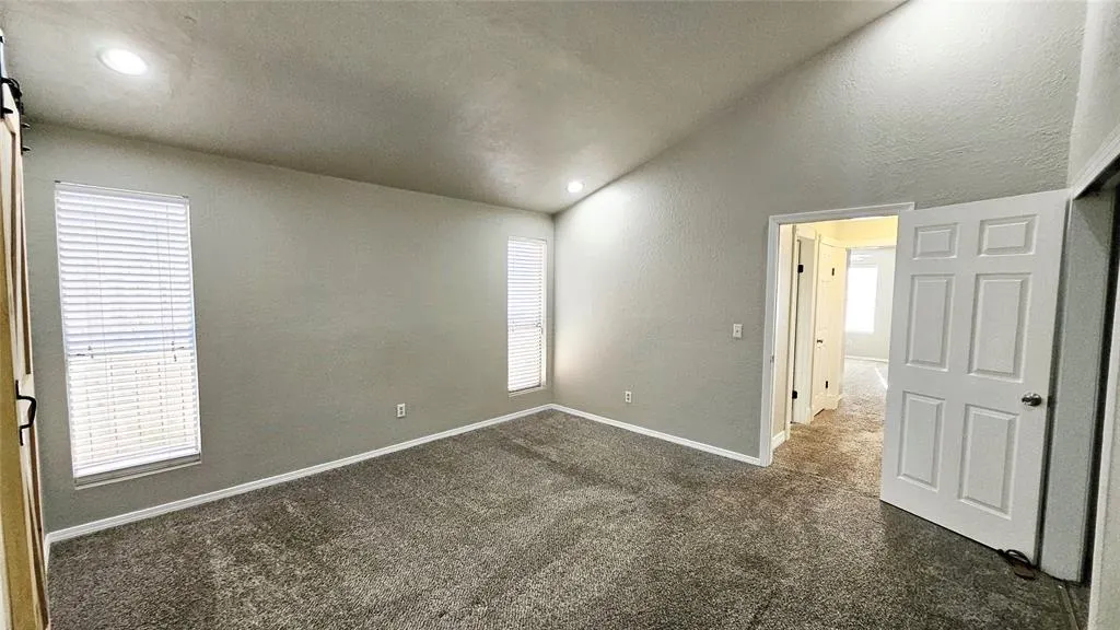 Photo 17 — 10029 S Fairview Drive, Oklahoma City, OK 73159