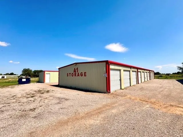 Front exterior — 3905 S 16th Street, Chickasha, OK 73018