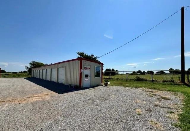 Photo 4 — 3905 S 16th Street, Chickasha, OK 73018
