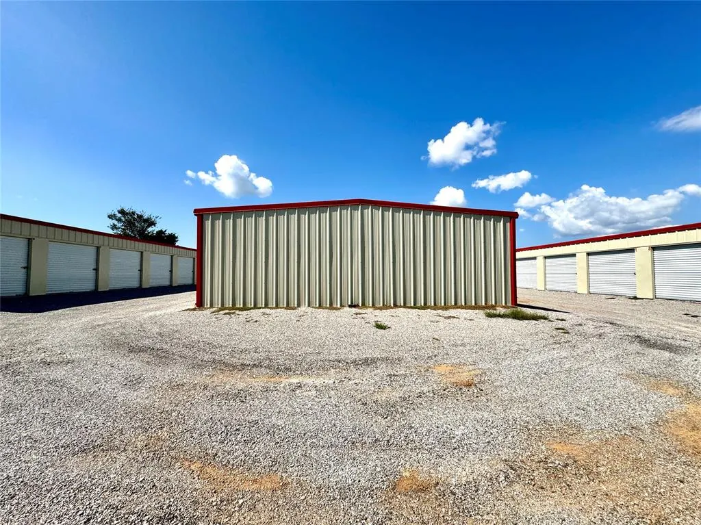 Photo 8 — 3905 S 16th Street, Chickasha, OK 73018