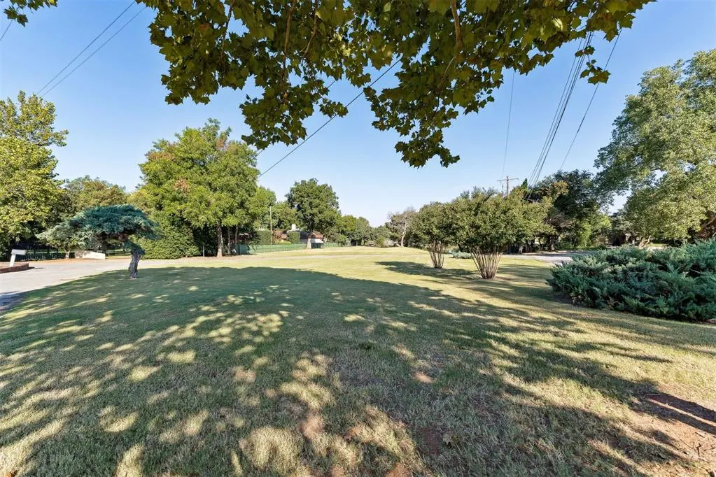 Photo 3 — 11201 Blue Stem Drive, Oklahoma City, OK 73162