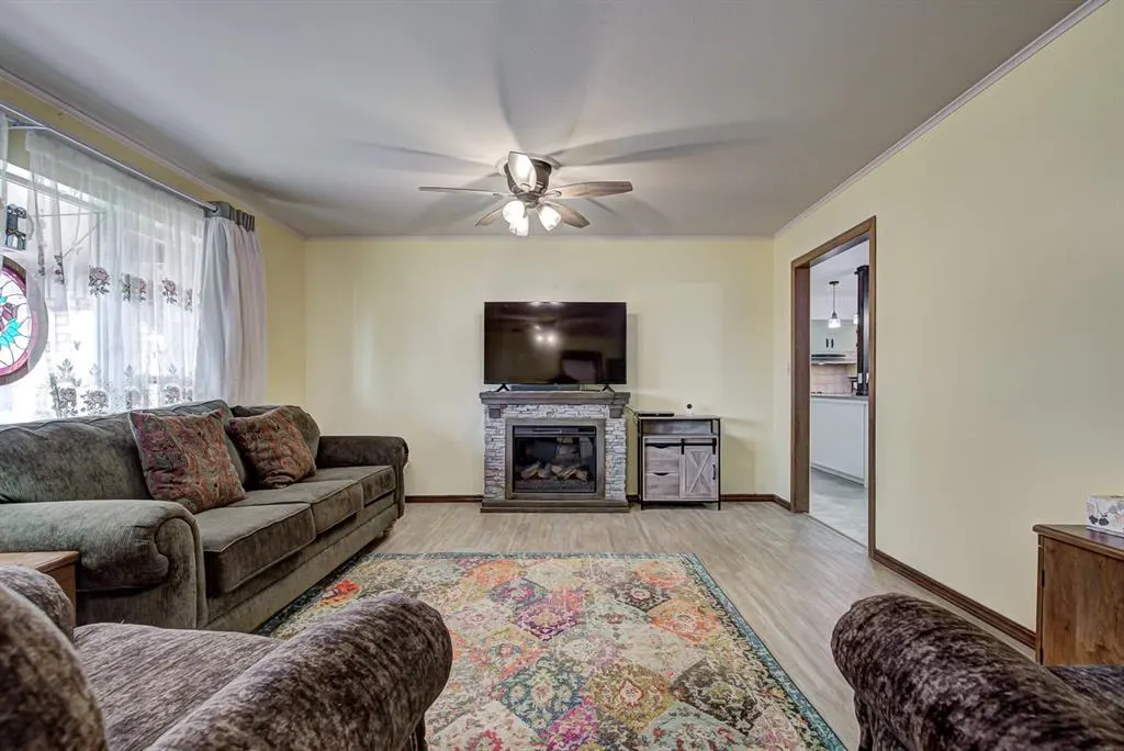 Photo 3 — 1906 Seneca Avenue, Enid, OK 73703