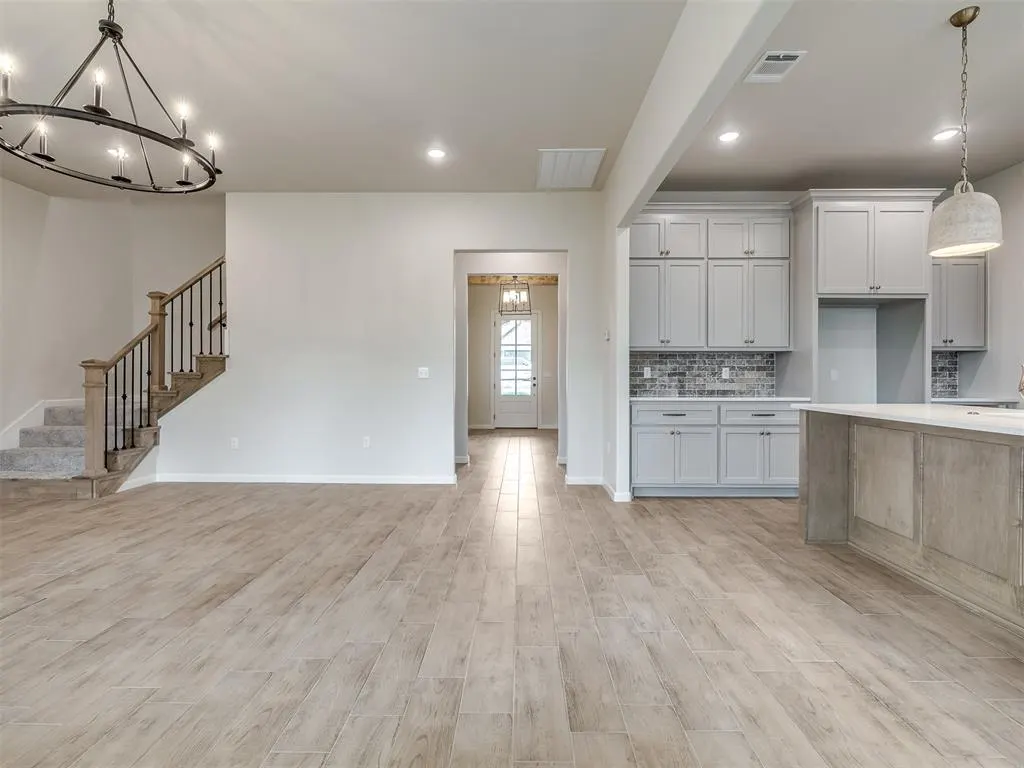 Photo 9 — 8104 Goldfinch Drive, Guthrie, OK 73044