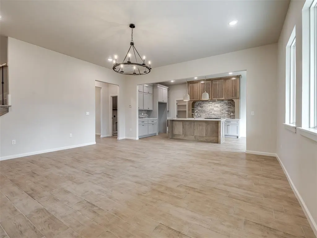 Photo 10 — 8104 Goldfinch Drive, Guthrie, OK 73044