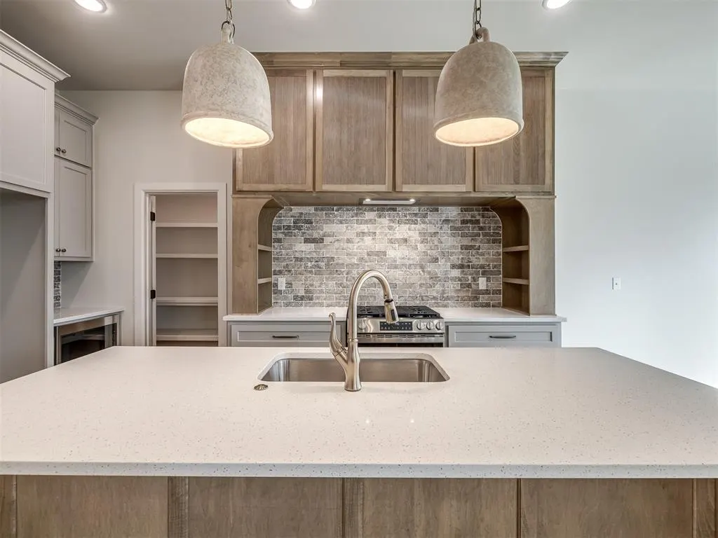 Photo 15 — 8104 Goldfinch Drive, Guthrie, OK 73044