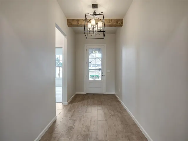 Photo 4 — 8104 Goldfinch Drive, Guthrie, OK 73044