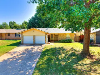 Sold home at 724 Red Oak Terrace