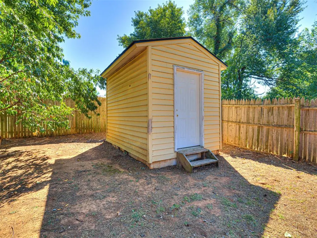 Photo 5 — 724 Red Oak Terrace, Edmond, OK 73003