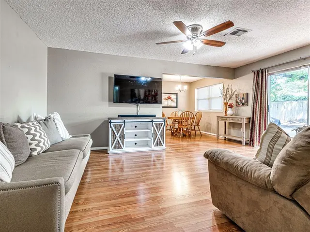 Photo 7 — 724 Red Oak Terrace, Edmond, OK 73003