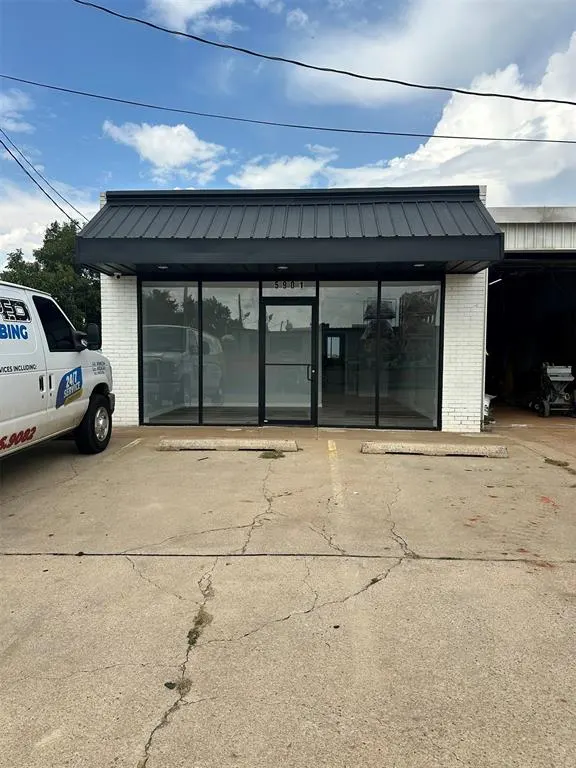Front exterior — 4201 N Macarthur Boulevard, Bethany, OK 73122