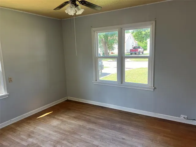 Photo 7 — 505 S 11th Street, Clinton, OK 73601