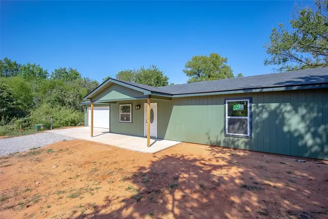 Photo 8 — 18518 Council Avenue, Lindsay, OK 73052