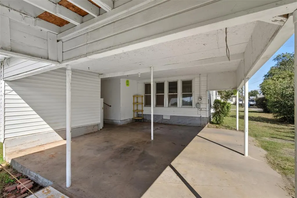 Photo 20 — 709 S Dewey Avenue, Chandler, OK 74834