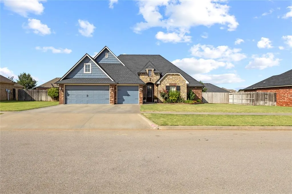 Front exterior — 2205 Pinnacle Drive, Weatherford, OK 73096