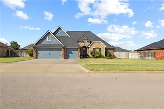 Sold home at 2205 Pinnacle Drive