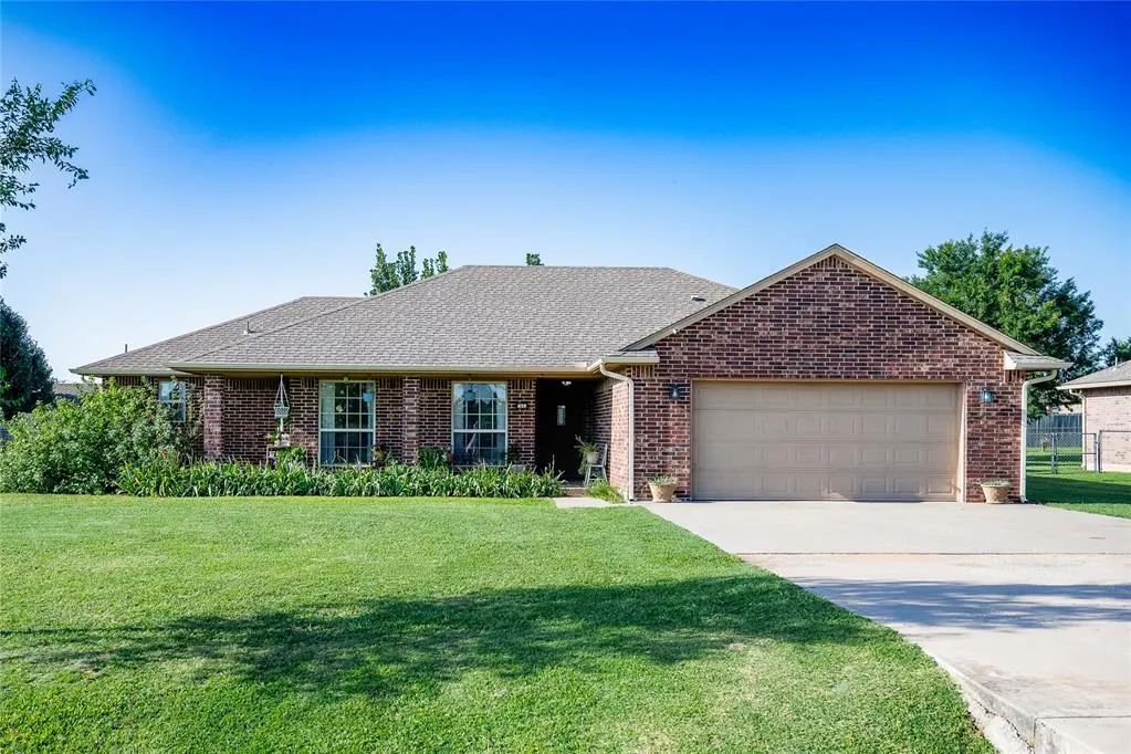 Front exterior — 14 W west comanche ave Avenue, Cashion, OK 73016