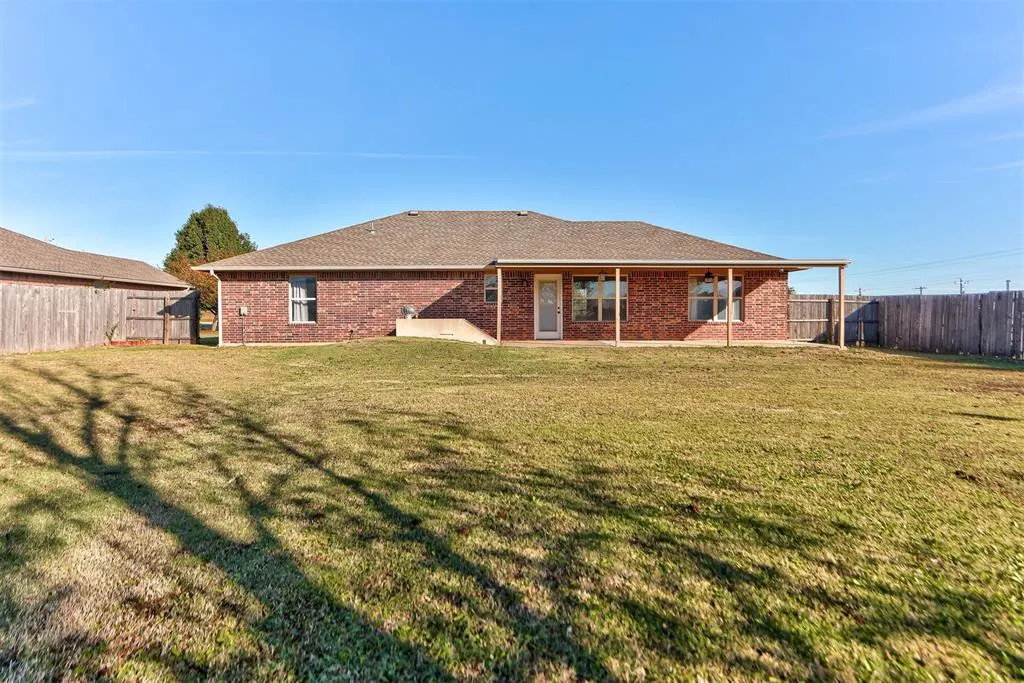 Photo 17 — 14 W west comanche ave Avenue, Cashion, OK 73016