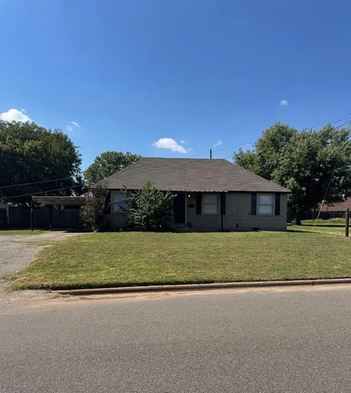 Front exterior — 411 N 6th Street, Weatherford, OK 73096