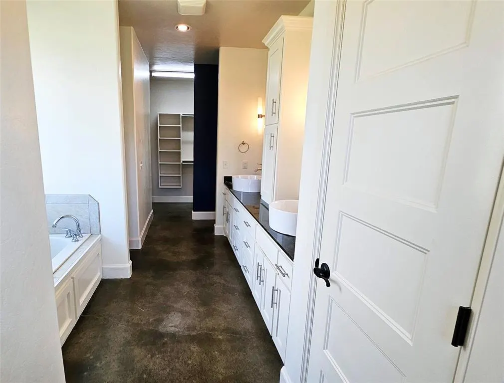 Photo 22 — 6301 Hilltop Drive, Oklahoma City, OK 73121