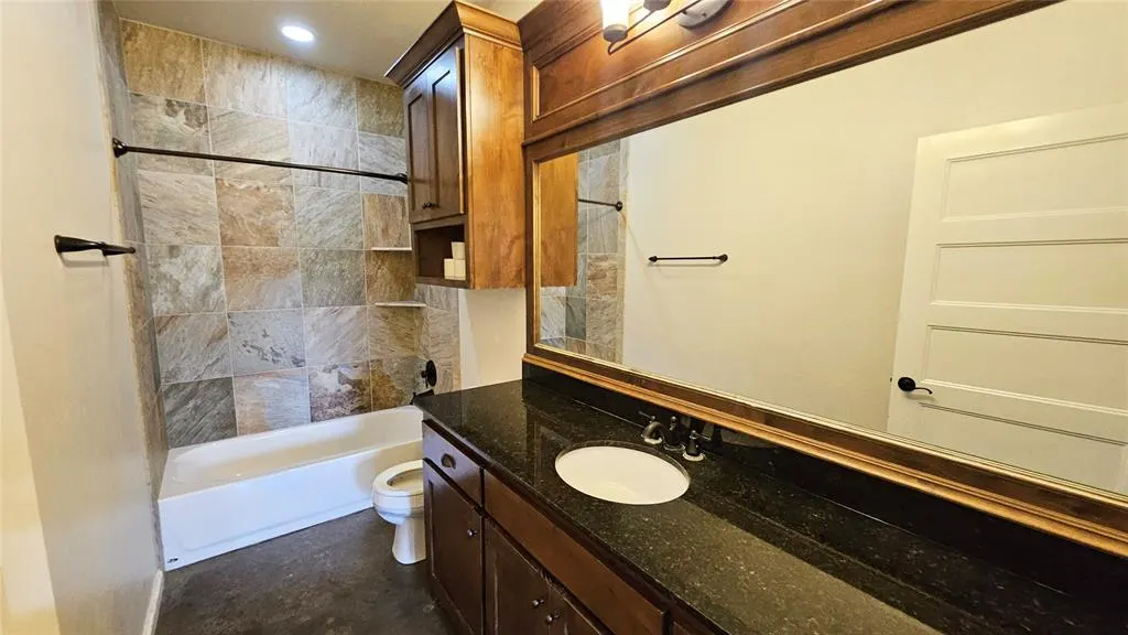 Photo 32 — 6301 Hilltop Drive, Oklahoma City, OK 73121