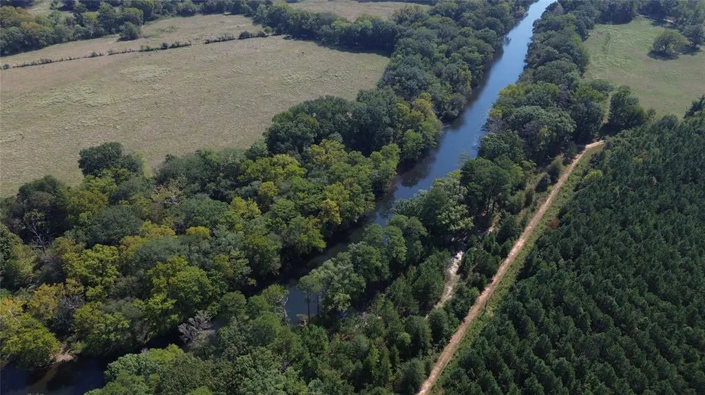 Photo 4 — 2 N Beaver Way Lane, Broken Bow, OK 74728