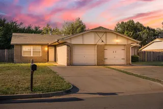 Sold home at 7707 NW 113th Place